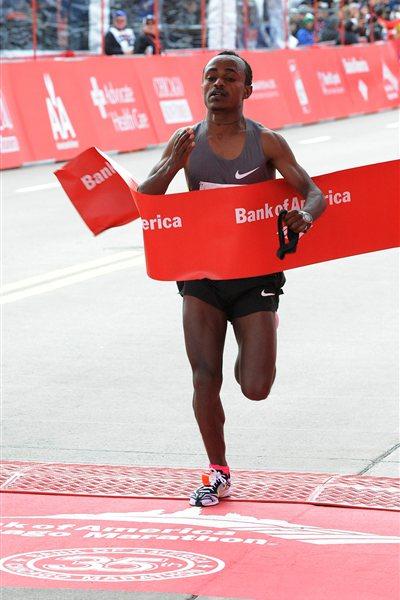 2:04:38 course record for Tsegaye Kebede in Chicago (Getty Images)