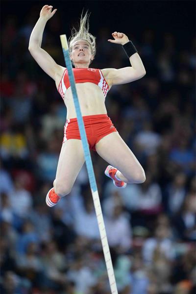 Silke Spiegelburg in the Pole Vault at the 2013 IAAF Diamond League meeting in Zurich (Jiro Mochizuki)