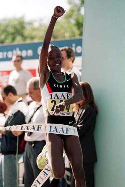 Loroupe wins third consecutive World Half Marathon Title in Palermo (Getty Images - Allsport)