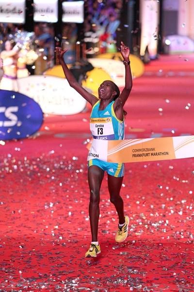 Caroline Kilel wins the 2010 Frankfurt Marathon in a 2:23:25 course record (Victah Sailer)