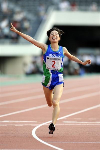 Yukiko Akaba takes the Japanese 10,000m title in Hiroshima (Kishimoto Nobutake Yoneoka)