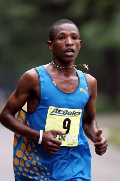 Fabiano Joseph of Tanzania on hisa way to winning in Michigan (Victah Sailer)