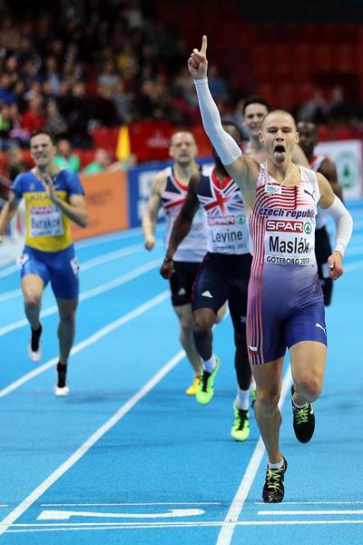 Pavel Maslak takes gold in the 400m at the European Indoor Championships (Getty Images)