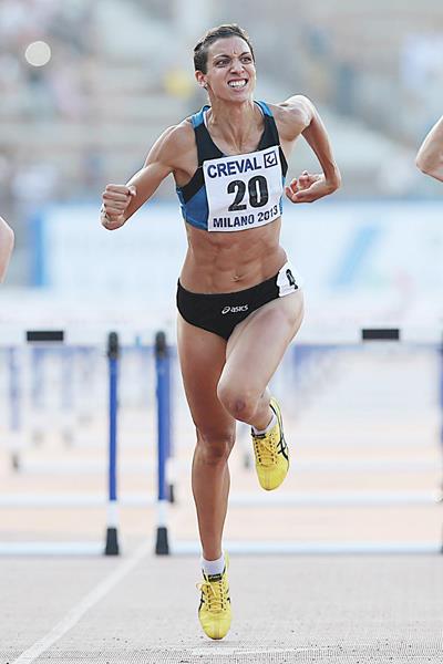Sprint hurdler Marzia Caravelli in action at the 2013 Italian Championships (Giancarlo Colombo)