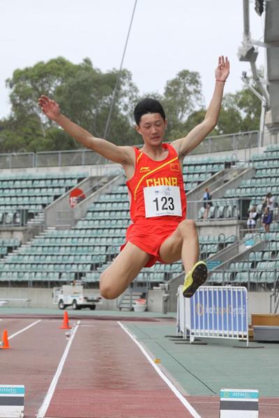 Long jumper Wang Jianan in action at the 2013 Australian Youth Olympic Festival (David Tarbotton)