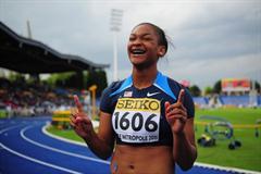 Trinity WILSON of USA celebrates after winning the Girls 100 metres hurdles - Day Two - WYC Lille 2011 (Getty Images)