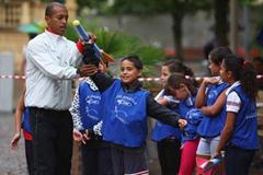 IAAF Ambassador Stephane Diagana during Kids' Athletics (Getty Images)