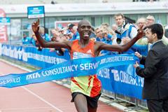  Wilson Chebet takes down the course record in Amsterdam (Amsterdam organisers)