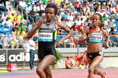 Tirunesh Dibaba and Meseret Defar in the New York 5000m (Victah Sailer)