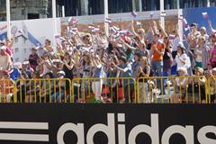 Supporters cheer on the competitors at the Saransk World Race Walking Cup (IAAF)