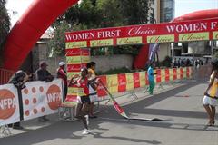Sule Utura breaks the tape to take victory in the 2010 Choice Women First 5km (Bizuayehu Wagaw)