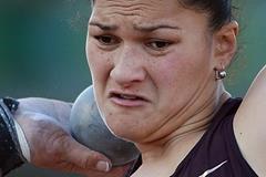 Valerie Adams in action in the Shot (Getty Images)