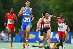 Leandro De Araujo of Brazil edges out Shogo Momiki of Japan to claim silver in the Medley Relay final (Getty Images)