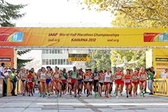 Start of the women's race at the 2012 IAAF World Half Marathon Championships (Getty Images)