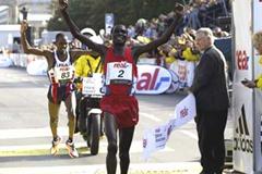 Tergat wins in Berlin breaks 2:05 barrier (Lisa Coniglio @Photo Run)