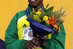 Haile Gebrselassie with Edmonton 10,000m bronze (Getty Images)