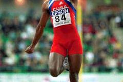 Lisbon 2001 Men's long jump final (© Allsport)