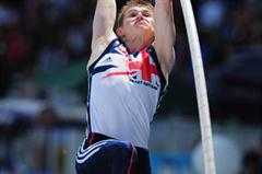 Daniel GARDNER of Great Britain in action during the Boys Pole Vault final - Day Five - WYC Lille 2011 (Getty Images)