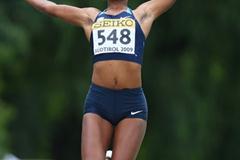 Jennifer Clayton of USA on her way to bronze (Getty Images)