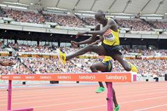 Brimin Kipruto at the 2013 IAAF Diamond League in London (Victah Sailer)