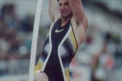 Okkert Brits takes-off in Sheffield 25 June (IAAF.org)