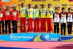 Women's team podium in Kavarna: silver medallists Kenya, winners Ethiopia, and bronze medallists Japan (Getty Images)