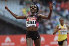 Tirunesh Dibaba sets a 5000m meeting record at the 2013 Paris Diamond League meeting (Jean-Pierre Durand)