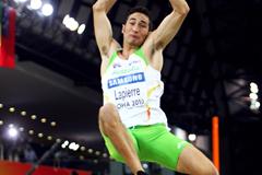 Fabrice Lapierre of Australia in action (Getty Images)