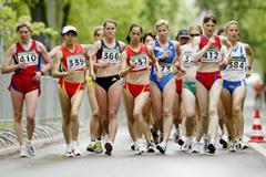 Jing Jiang of China (337) with Yelena Nikolayeva and Elisa Rigaudo (384) in the leading group (Getty Images)