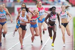 Christine Ohuruogu on the last leg of the 4x400m at the 2013 European Team Championships (Getty Images)