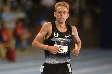 Galen Rupp on his way to winning the 2013 US 10,000m title (Kirby Lee)