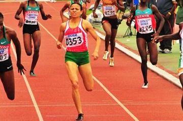 Francine Niyonsaba (r) winning the African 800m title in Porto-Novo (Norman Katende)
