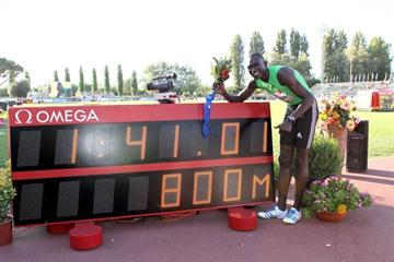 Rudisha with his World record clock in Rieti (Victah Sailer)