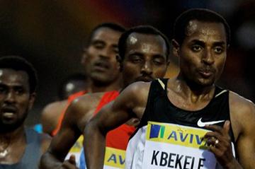 Kenenisa Bekele leads in Birmingham (Getty Images)