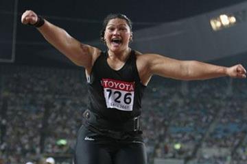 All smiles and then some! Valerie Vili after winning the World Shot Put title (Getty Images)