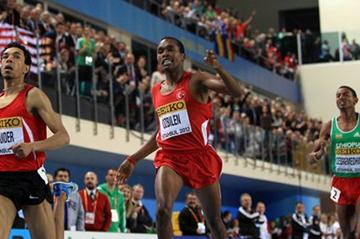 Abdalaati Iguider of Morocco (L) crosses the line to win gold ahead of Ilham Obzilen of Turkey in the Men's 1500 Metres Final - WIC Istanbul (Getty Images)