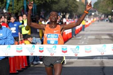 Massive 2:07:37 PB for Teshome Gelana in Houston (Victah Sailer)