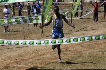 Geoffrey Mutai dominates the field in the Iten XC (Ignatius Kemboi / Ginadin Communications)