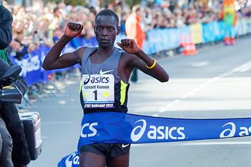 Leonard Komon winning the Dam tot Damloop (Organisers)