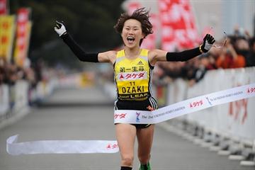 Yoshimi Ozaki impresses with a 2:23:56 victory in Yokohama (Yohei KAMIYAMA / Agence SHOT)