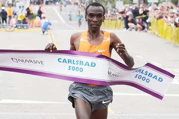 Impressive run for Eliud Kipchoge at the Carlsbad 5000 (Victah Sailer)