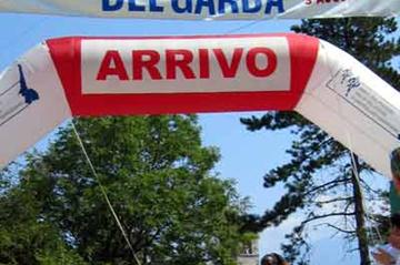 Tegla Loroupe wins Lago di Garda race (Laura Ceolin)