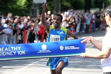 27:42 Central Park 10Km record for Gebre Gebremariam in New York (Victah Sailer)
