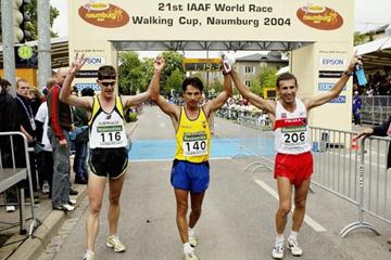 Left to right Nathan Deakes (AUS), Jefferson Perez (ECU) and Robert Korzeniowski (POL) - the medallists of the men's 20km in Naumburg (Getty Images)