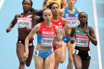Mariya Savinova and Brenda Martinez in the womens 800m at the IAAF World Championships Moscow 2013 (Getty Images)