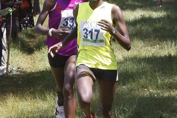 Caroline Chepkwony fights off Grace Momanyi in Kisii (Ignatius Kemboi / Ginadin Communications)
