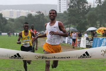 Gebregziabher Gebremariam en route to his victory in Oeiras (Marcelino Almeida)