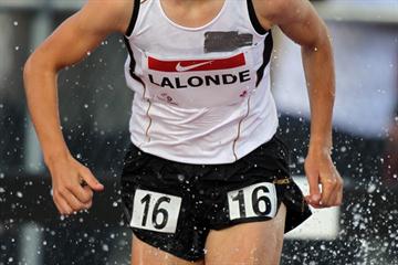 Genevieve Lalonde en route to the Canadian junior title in the 2000m steeplechase (Claus Andersen)