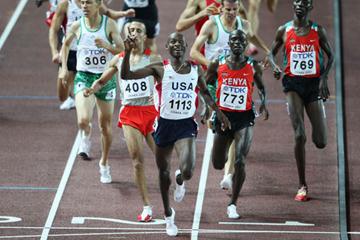 Bernard Lagat of the US wins the men's 1500m final in Osaka (Getty Images)