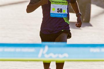 Ayele Abshero of Ethiopia takes a comfortable victory in Egmond aan Zee (Organisers)